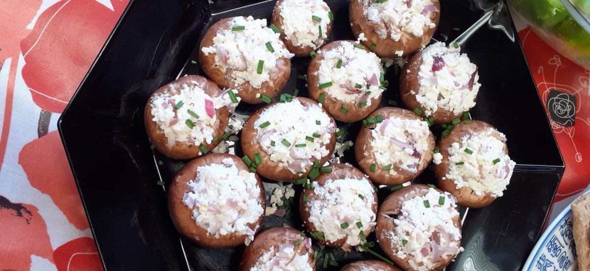 Champignons farcis cuisinnés lors de l'atelier de cuisine du 23 novembre 2024 sur le thème des apéros rapides sains et savoureux.